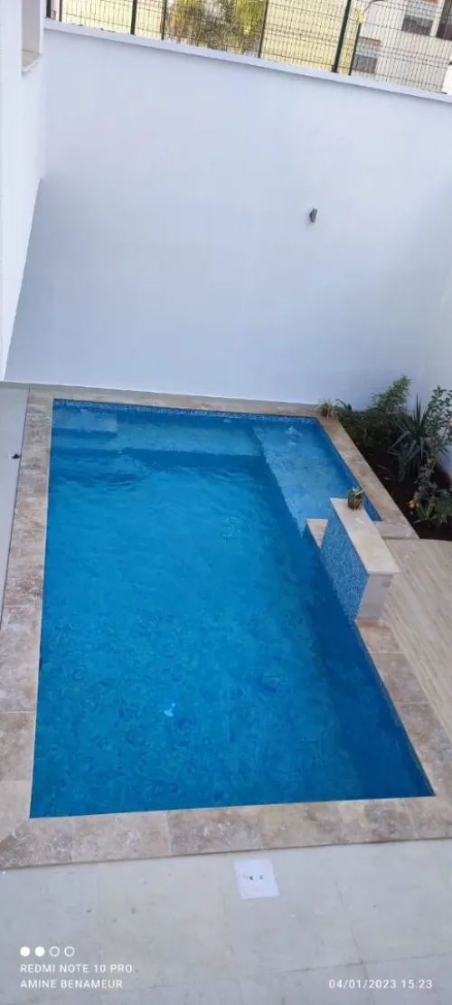 نجاز مسابح، جاكوزي وبيع معدات احترافية | Réalisation Piscine, Jacuzzi & Vente Équipements