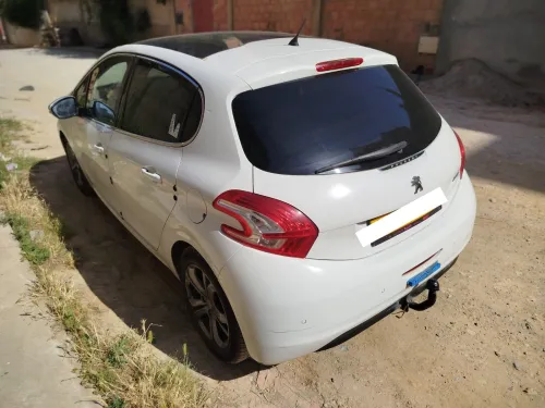 Peugeot 208 2014 Allure