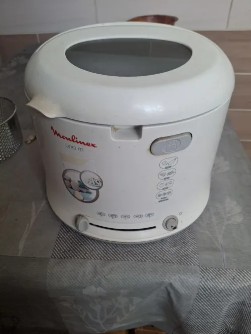 Friteuse plus aspirateur heinrich 2800w
