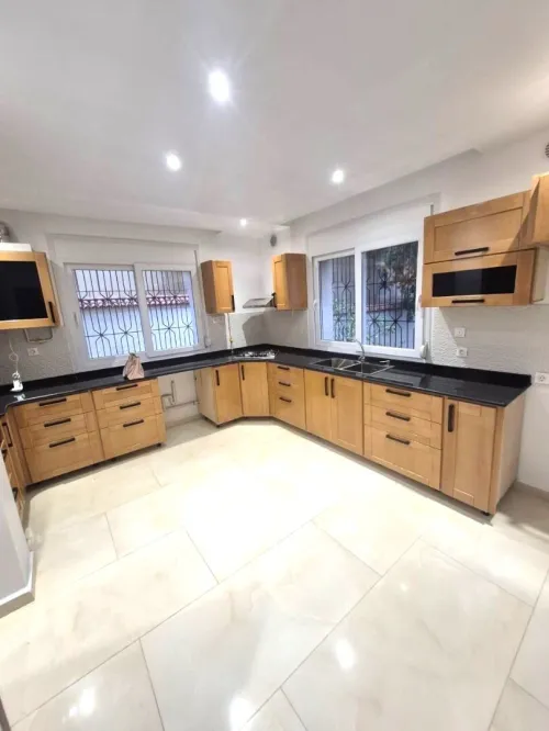 Location Appartement Niveau de villa F4 Alger Birkhadem