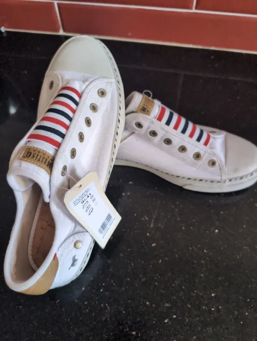 Mustang shoes for men