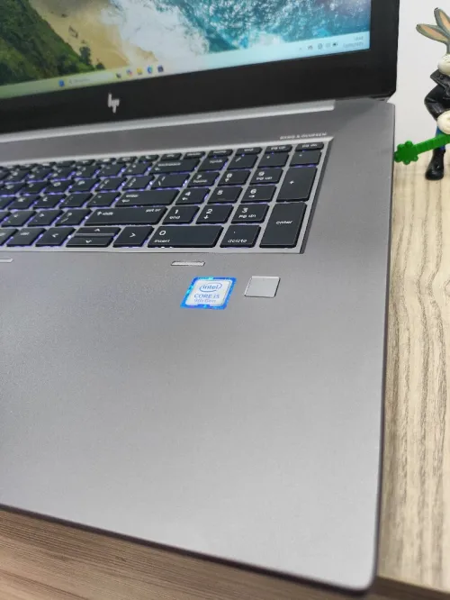 Workstation hp zbook 17 g6 i5 9em 16gb nvme 512 quadro t1000