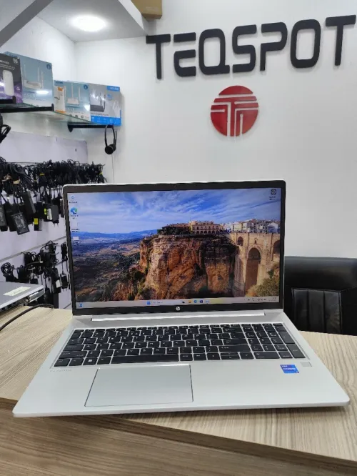 HP PROBOOK 450 G8 i7 11em 16gb 512ssd intel iris 