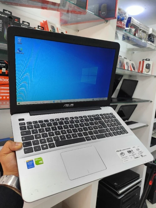 Asus r556l i3 5em 4gb ssd128+1tb NVIDIA GeForce 