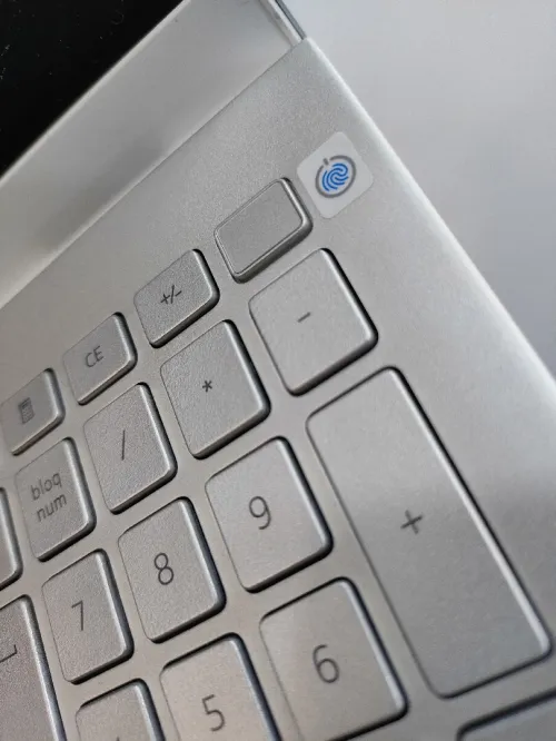 DELL INSPIRON I5 11EM 8GB SSD256 INTEL IRIS XE 
