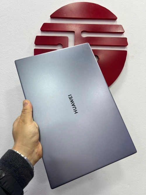 HUAWEI MATEBOOK i5 10em ram 8gb nvme 512gb NVIDIA MX250