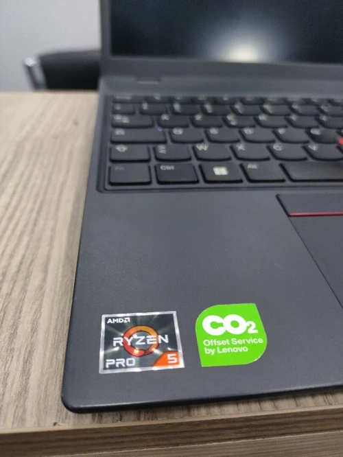 Thinkpad t15 gen4 ryzen 5pro 7530 16gb ssd512