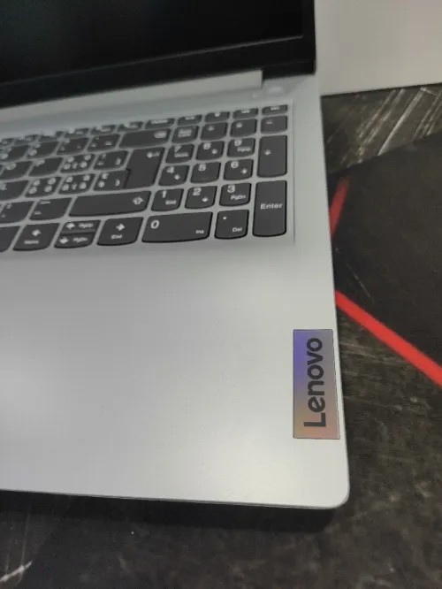 Lenovo ideapad 1 ryzen 3 series 7000 ram8gb ssd512 radeon graphique 