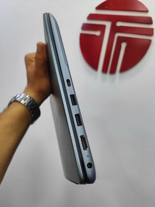 Dell vostro i7 10em 16gb ssd256 NVIDIA MX 250