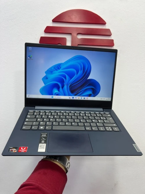 LENOVO IDEAPAD s340 ryzen 5 3500u RAM 8gb NVME 256 HDD 1tb vega 9