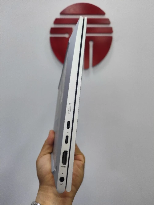 HP ELITEBOOK 830 g8 i5 11em 16gb nvme 256