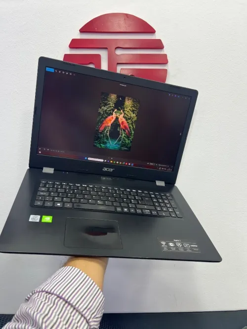ACER ASPIRE 3 17 pouces i7 10em ram 12gb nvme 512gb hdd 1tb NVIDIA MX 250