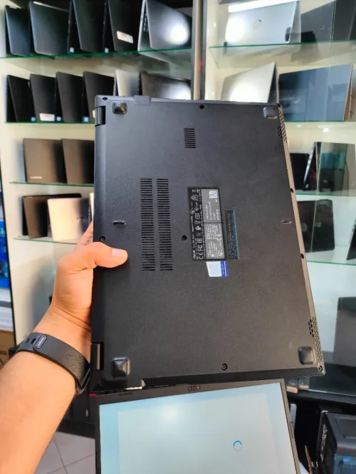 ASUS expertbook i7 10em 8gb ssd512
