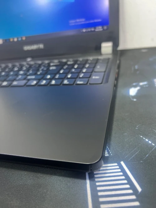 PC GAMER GIGABYTE I7 6em RAM 16gb NVME 256+HDD 500 GTX 980