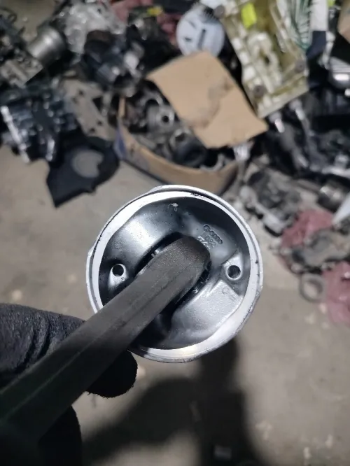 Piston (golf lion ,  A3) 1.6TDI diesel 