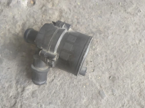 Pompe à eau auxiliaire VAG essence TDI 2.0