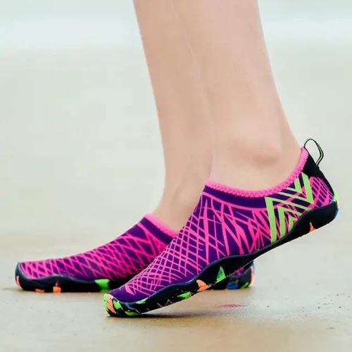 Aqua shoes حذاء البحر