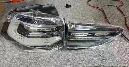 2 feu arrière IQ LIGHT  golf 8