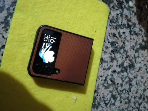 Samsung Galaxy z flip 4