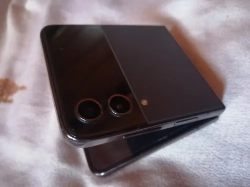 Samsung Galaxy z flip 4