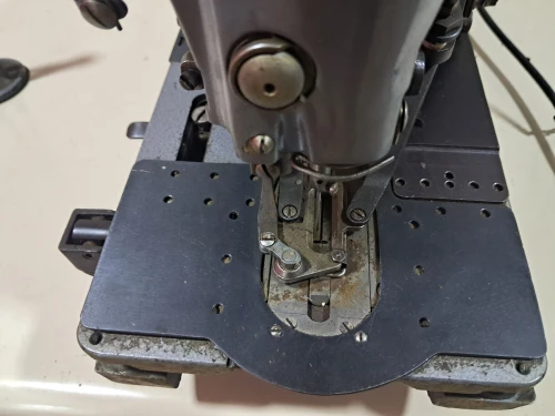 MACHINE A COUDRE