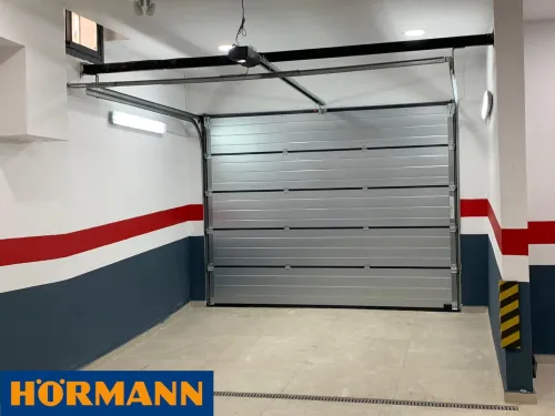 porte sectionnelle / rideau électrique / porte automatique 