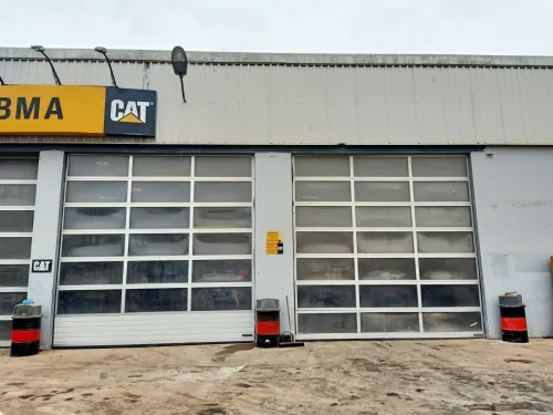 Equipement de quai / porte industrielle / Sas d'étanchéité / niveleur de quai  