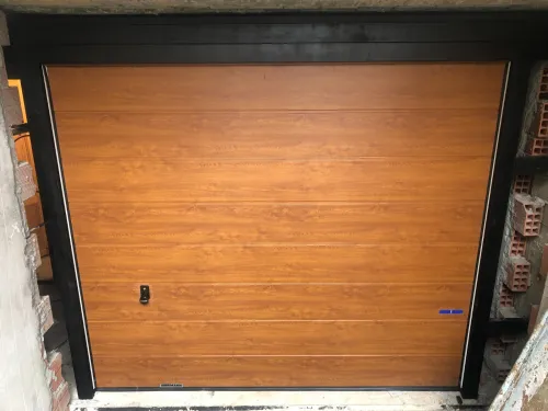 porte sectionnelle / rideau électrique / porte automatique 