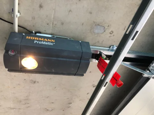 porte sectionnelle / rideau électrique / porte automatique 