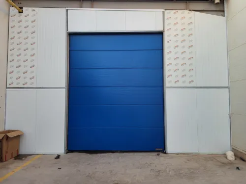Equipement de quai / porte industrielle / Sas d'étanchéité / niveleur de quai  