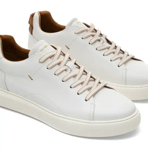 Ambitious - Eclipse White (Camel)