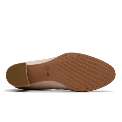 Clarks - Freva55 Court Sand Leather