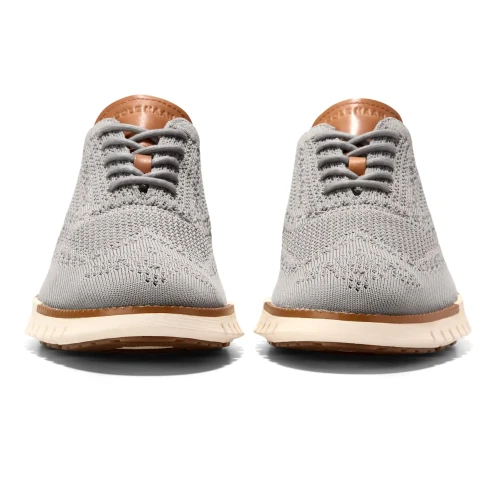 Cole Haan - Zerogrand Remastered Stitchlite Wingtip Ch Sea Stone   Pecan   Ivory