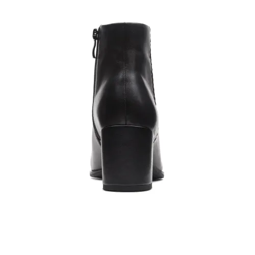 Clarks - Freva55 Zip Black Leather