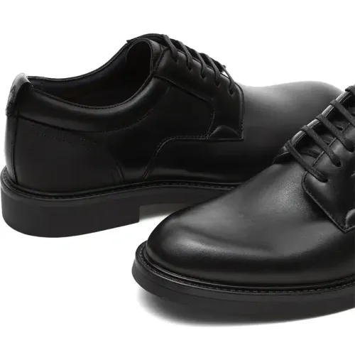 Ambitious - Pinka Black