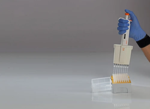 Micropipette multi canaux ACCUMAX PRO