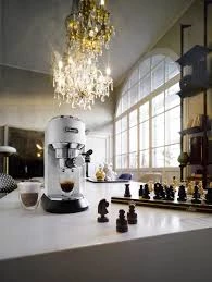 CAFETIÈRE A BRAS DELONGHI BLANC EC685WH