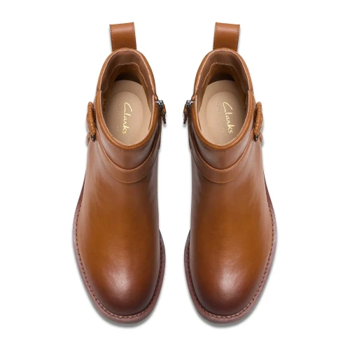 Clarks - Chamberly Trim Mid Tan Lea