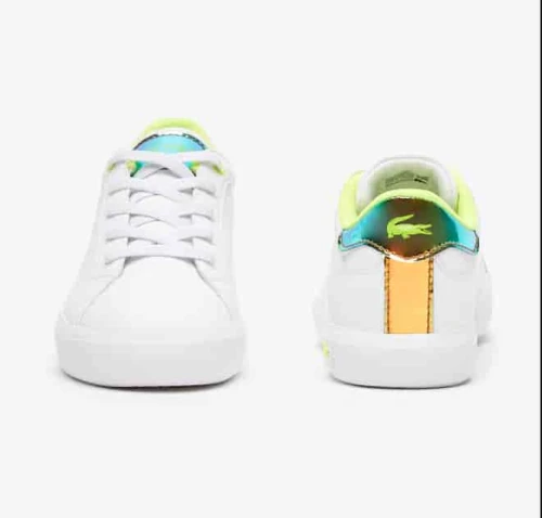 Sneakers Powercourt enfant Lacoste synthétique, détail au talon