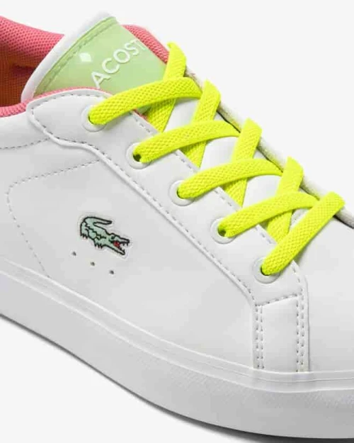 Sneakers Powercourt enfant Lacoste en synthétique, détail coloré