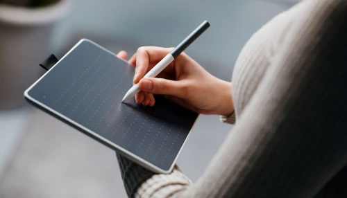 Wacom One CTC-6110 Tablette à stylet Personnalisez votre propre pack de tablettes à stylet