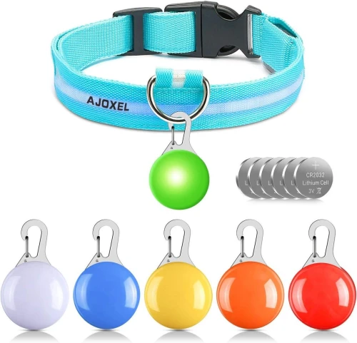 Collier lumineux LED pour chien (lot de 6) AJOXEL, lampe de sécurité LED pour animaux de compagnie, 3 modes de clignotement pour l'obscurité, 6 lumières et 6 piles de rechange