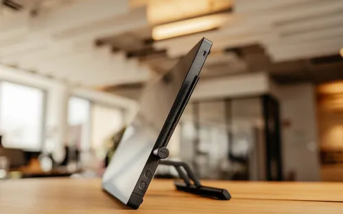 Tablette Graphique Wacom Cintiq 24 Touch DTH246K0B, Écran tactile multipoint avec stylet et support réglable