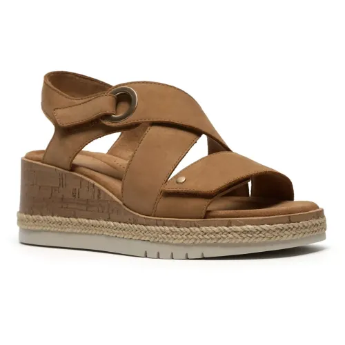 Clarks - Kidiki Sun Tan Nubuck