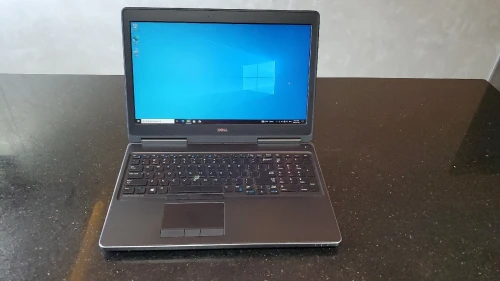 Dell précision 7520 , Intel Xeon,  2TO HDD , 64 GO de RAM