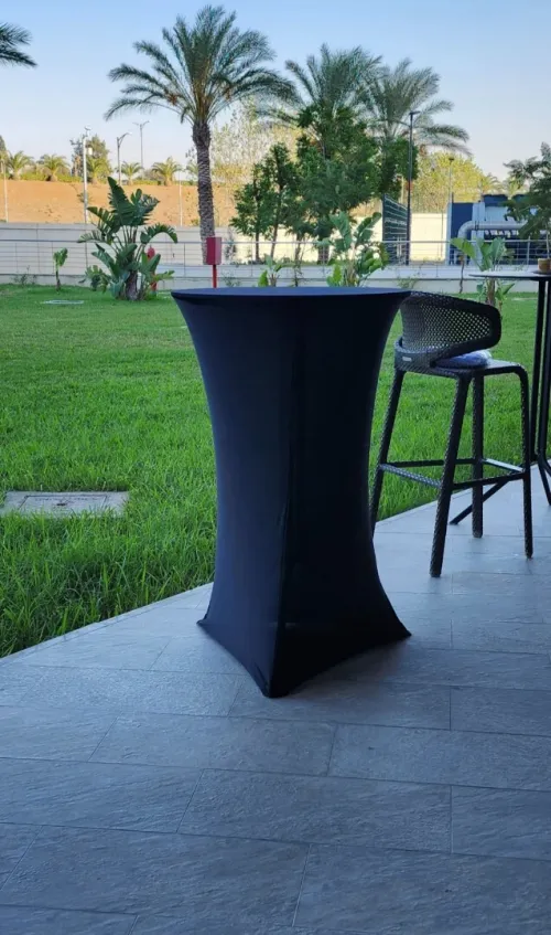 Housse de table et table mange-debout