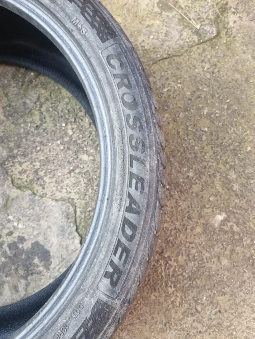 03 pneus 255/40/20 Roadx et Crossleader