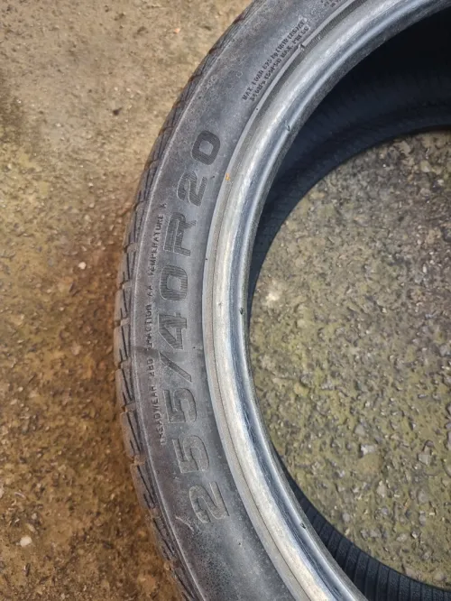 03 pneus 255/40/20 Roadx et Crossleader