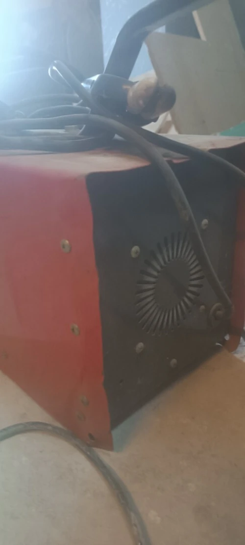 AC WELDER (modèle BX1-200E).