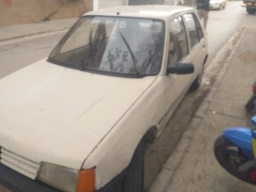 Peugeot 205 1986 205